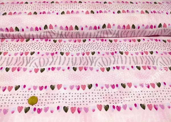 Otter Stripe rosa Herzchen, Blumen, Blätterranken und Punkte in Reihen Baumwoll-Jersey von Hilco